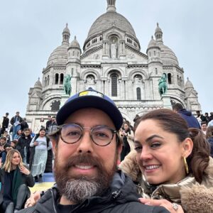 Jéssica Segura Instagram - Tú y yo 💜💜💜

Estamos muy lejos de ser perfectos, muy lejos de ser Barbie y Ken pero SOMOS un gran EQUIPO

• Gracias siempre #barbas por tomar mi mano, por atreverte a soñar conmigo, por crecer a mi lado, por abrazarme cuando tengo miedo y por formar una FAMILIA 

• Nos amo mucho @adrian.pous 

• #teamoconelalma #couple #love #dream #travel #fun #amor #inseparables #couplegoals #adventure #blessed