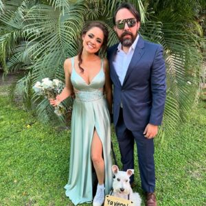 Jéssica Segura Instagram - Te amo barbas!

• Gracias por ponerle sabor al caldo, por reír , por abrazarme, por caminar conmigo pero sobre todo por crecer conmigo y por ayudarme a entender que el amor tiene muchos colores y formas y a amar y honrar nuestra historia

• cuéntenme ¿qué parte de su historia de amor es su favorita?

• #love #couple #sanvalentin #amor #14defebrero