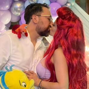 Jéssica Segura Instagram - Te amo barbas!

• Gracias por ponerle sabor al caldo, por reír , por abrazarme, por caminar conmigo pero sobre todo por crecer conmigo y por ayudarme a entender que el amor tiene muchos colores y formas y a amar y honrar nuestra historia

• cuéntenme ¿qué parte de su historia de amor es su favorita?

• #love #couple #sanvalentin #amor #14defebrero