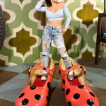 Jéssica Segura Instagram – Recordando cosas que me gustaba hacer de niña…

• Amaba ponerme los tacones de mi mamá, inventada desde chiquita 

¿Cuéntame que cosas te gustaba hacer de niñ@?

• #diadelniño #positivevibes #fun #jessicasegura #barcelona #museo #travel #photo #tacon