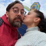 Jéssica Segura Instagram – Te amo barbas!

• Gracias por ponerle sabor al caldo, por reír , por abrazarme, por caminar conmigo pero sobre todo por crecer conmigo y por ayudarme a entender que el amor tiene muchos colores y formas y a amar y honrar nuestra historia

• cuéntenme ¿qué parte de su historia de amor es su favorita?

• #love #couple #sanvalentin #amor #14defebrero