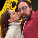 Jéssica Segura Instagram - “SAN FRANCISCO” festejó cumple 41 • Día 1 Cumplir años el mismo mes es lo mejor que nos puede pasar @adrian.pous #teamo • @sfmoma disfrutamos muchísimo del museo, hubo arte, hubo risas, hubo comida deli, se los recomendamos mucho • Tip sigan la cuenta @onlyinsf antes de venir a SF • #sf #california #vacation #travel #couple #love #museo