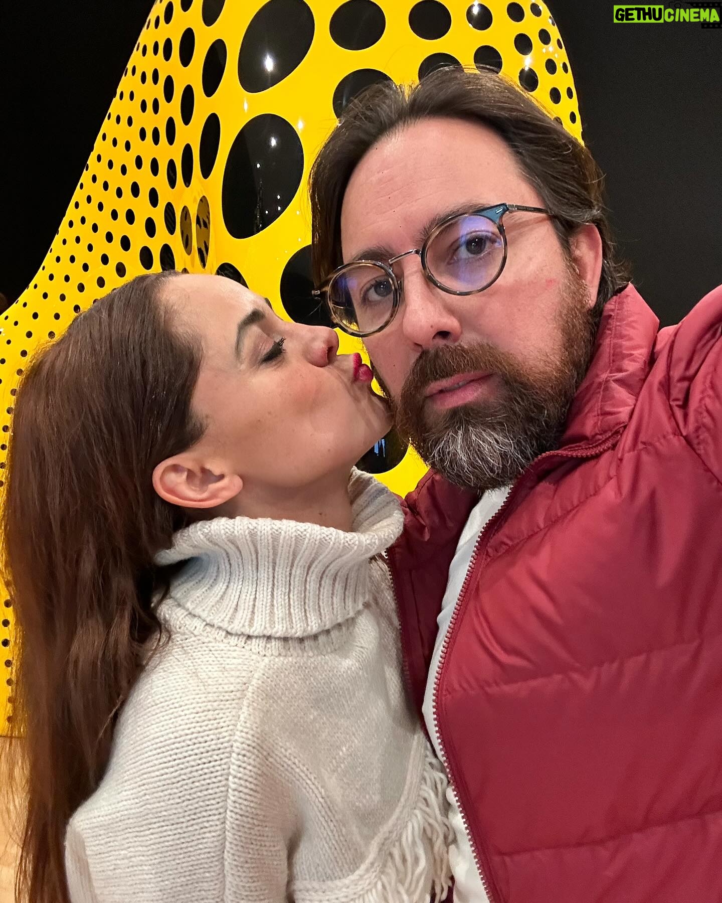 Jéssica Segura Instagram - “SAN FRANCISCO” festejó cumple 41 • Día 1 Cumplir años el mismo mes es lo mejor que nos puede pasar @adrian.pous #teamo • @sfmoma disfrutamos muchísimo del museo, hubo arte, hubo risas, hubo comida deli, se los recomendamos mucho • Tip sigan la cuenta @onlyinsf antes de venir a SF • #sf #california #vacation #travel #couple #love #museo