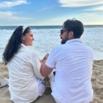 Jéssica Segura Instagram – Te amo barbas!

• Gracias por ponerle sabor al caldo, por reír , por abrazarme, por caminar conmigo pero sobre todo por crecer conmigo y por ayudarme a entender que el amor tiene muchos colores y formas y a amar y honrar nuestra historia

• cuéntenme ¿qué parte de su historia de amor es su favorita?

• #love #couple #sanvalentin #amor #14defebrero