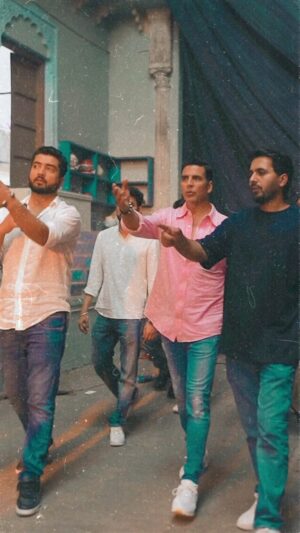 Jaani Instagram - The Legend @akshaykumar ❤️❤️❤️❤️❤️❤️ #Kyalogetum