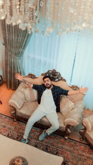 Jaani Instagram - SHUKRIYA for making YAAR KA SATAYA HUA HAI so HUGE ✅🧿🙏 and please Stay Safe 🤲 #JAANI 📸 @alex_pixels_