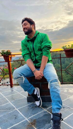Jaani Instagram - ☀️🌧️🌙✨ #Frishtey #carryonjatta