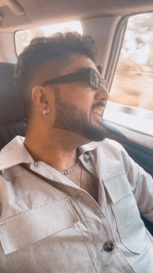 Jaani Instagram - Machli Mitti ch Tairdi…💚📿💚 #Honeymoon #Jhaanjar