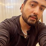 Jaani Instagram – Is Saal ya Toh Apney Veham Niklenge ya Apno ke……..🌪️🪐🌊