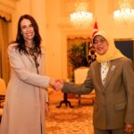 Jacinda Ardern Instagram - Huge day yesterday! Highlights included announcing changes to our working holiday visa with Singapore and meeting with some of the young people who have used the visa in the past (one had a lovely story of taking up a boarding spot she found advertised in a supermarket and meeting an elderly couple who she considers to now be second grandparents), speaking at a sustainability event, meeting with the President and the Prime Minister where we agreed to work more closely on climate issues, unveiling a beautiful Kūwaha at Gardens by the Bay (where the CEO studied at Massey University) and finishing up with a gala event in the evening. Now getting ready for day two!