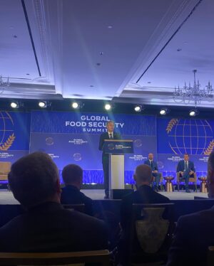 Jacinda Ardern Instagram - I will admit to waking up this morning and briefly wondering where I was - but I can confirm we’ve made it to New York for the United Nations General Assembly! A busy day with the opening session, a Food Security event and co-leading the Christchurch Call Leaders Summit on ending terrorism and violent extremism online, but a great day nonetheless! A genuine highlight was catching moments with leaders I’ve been lucky enough to get to know over the years. It’s been a while since we’ve seen each other face to face. It’s nice to be back, even when the challenges confronting the globe are significant.