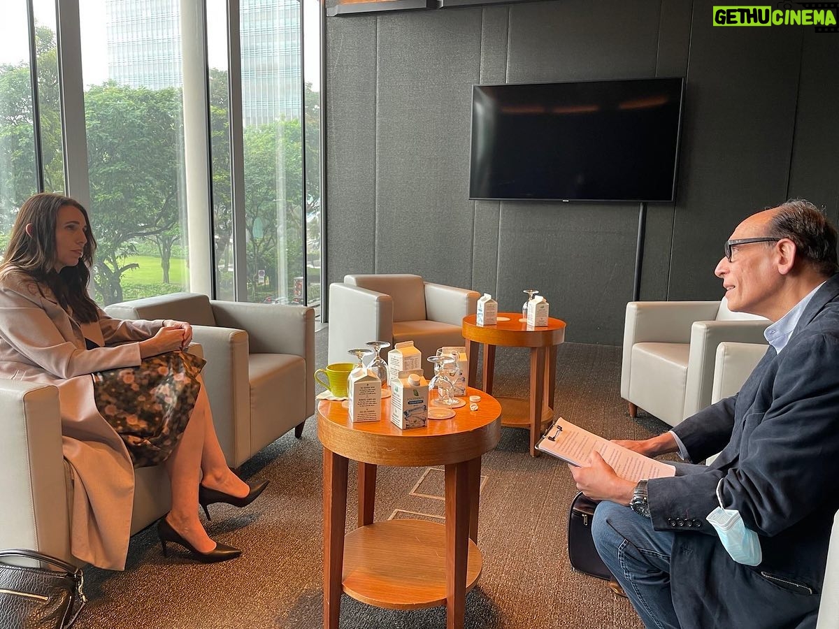 Jacinda Ardern Instagram - Huge day yesterday! Highlights included announcing changes to our working holiday visa with Singapore and meeting with some of the young people who have used the visa in the past (one had a lovely story of taking up a boarding spot she found advertised in a supermarket and meeting an elderly couple who she considers to now be second grandparents), speaking at a sustainability event, meeting with the President and the Prime Minister where we agreed to work more closely on climate issues, unveiling a beautiful Kūwaha at Gardens by the Bay (where the CEO studied at Massey University) and finishing up with a gala event in the evening. Now getting ready for day two!