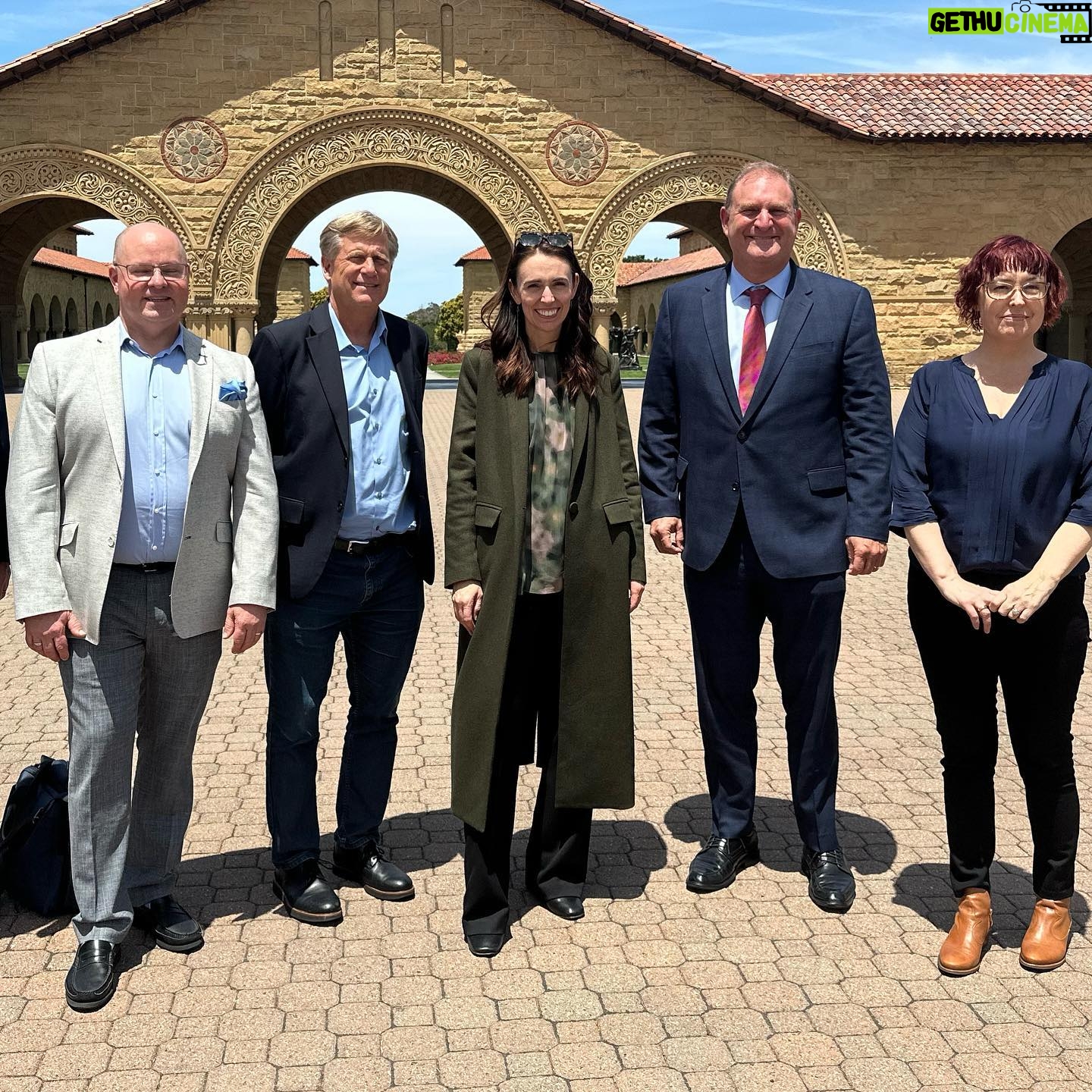 Jacinda Ardern Instagram - Just finishing up a few days of meetings in the US and realise I have just this one photo to show for it! I’ve been here meeting with tech companies and academics (such as those pictured here from Stanford University) to talk about the ongoing work of the Christchurch Call to eliminate violent extremism and terrorism online. It’s complex work, made even more complicated by emerging and newer technologies like AI. It’s a real privilege to still be a part of it.