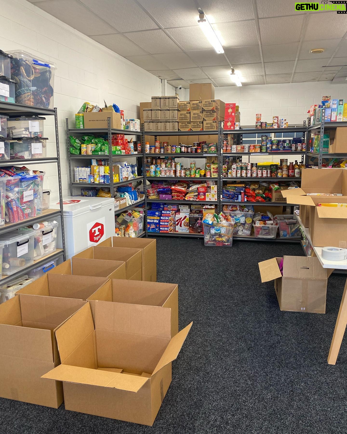Jacinda Ardern Instagram - I’ve been VERY slack on the old social media, but there’s nothing like a good public service announcement to bring you back online! This is the back room of the Kindness Collective Community Hub. They’re a great organisation doing amazing things. They help keep 100 different community partners from around the country going with the resources they need (think women’s refuge right through to supporting those who have responded to the recent cyclone.) Right now, they’re after things like canned foods, cereals and nappies. If you can spare a few staples from your cupboard, this is an organisation who will put it to good use! You’ll find them at 5/4 Rocklands Avenue, next to the fruit and vege store (at the corner of Balmoral and Dominion Road.) I can promise you’ll be greeted with a smile!
