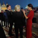 Jacinda Ardern Instagram - Finishing up for the day, just as your day in NZ begins! It’s been a big one. Kicked off the day with a bilateral meeting with President Sánchez of Spain. We discussed important topics like the war in Ukraine, food security, seabird conservation (where we’re doing some work together) and of course the EU Free Trade Agreement we’re negotiating. Outside of the talks it was a chance to promote the FIFA Women’s World Cup, which we’re hosting next year. I also heard the President was a Rugby fan so gifted him an All Blacks AND Black Ferns jersey! This afternoon I also presented the keynote speech at a Tech4Democracy Venture Day before heading into a bilateral with the French President, and then off to a dinner hosted by the Spanish King for those here in Madrid for the NATO Summit. A busy but productive day