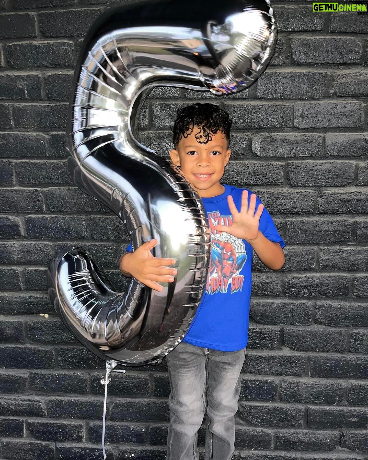 Jackée Harry Instagram - My grandbabies are growing up! Would you just look at them! 🥹💕 Love you, Lyv & Kydyn!!