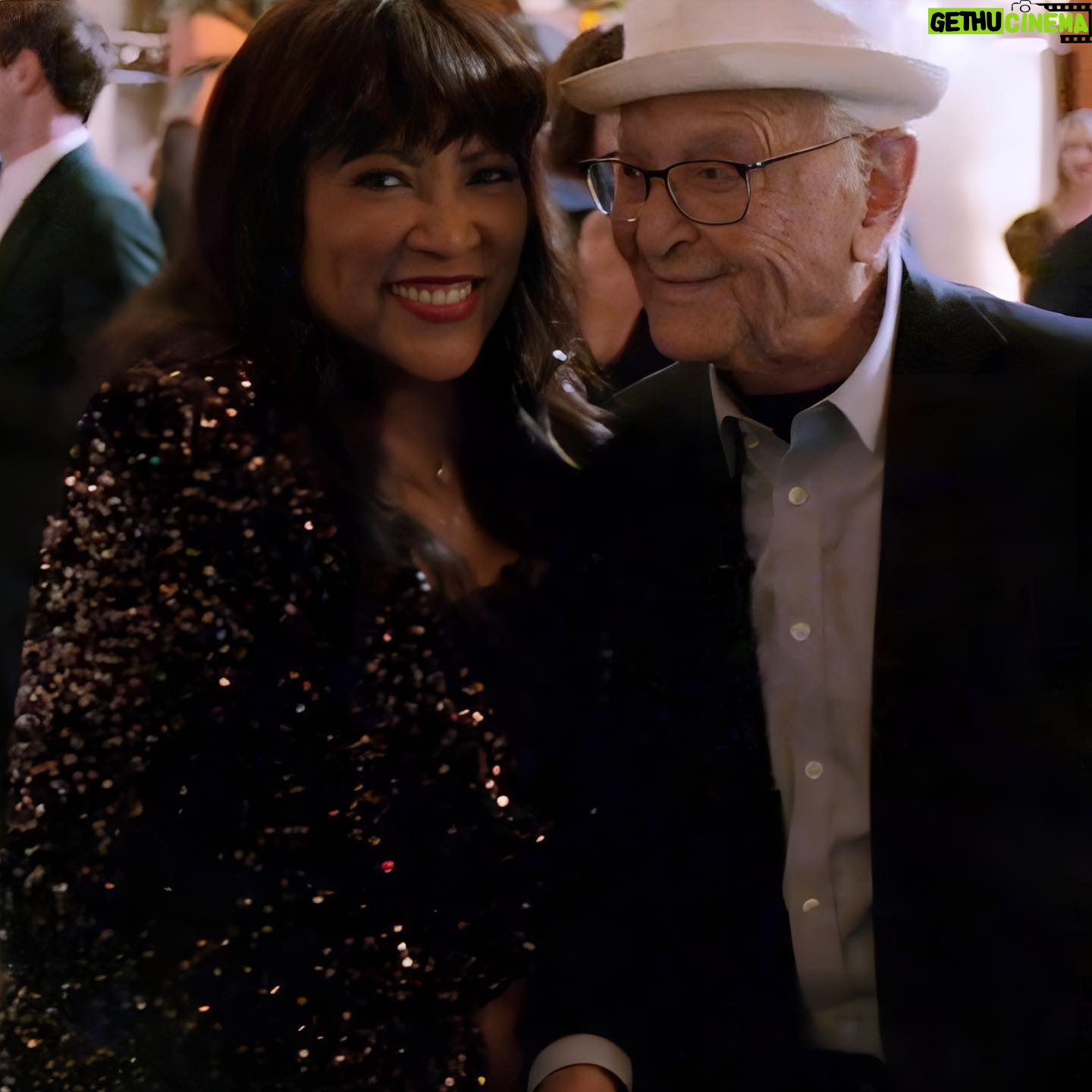 Jackée Harry Instagram - What a legend! I had a great time celebrating @thenormanlear’s 100th birthday. If you missed @abcnetwork’s look back at his contributions to TV, please check it out on Hulu. Thank you for everything, Norman!