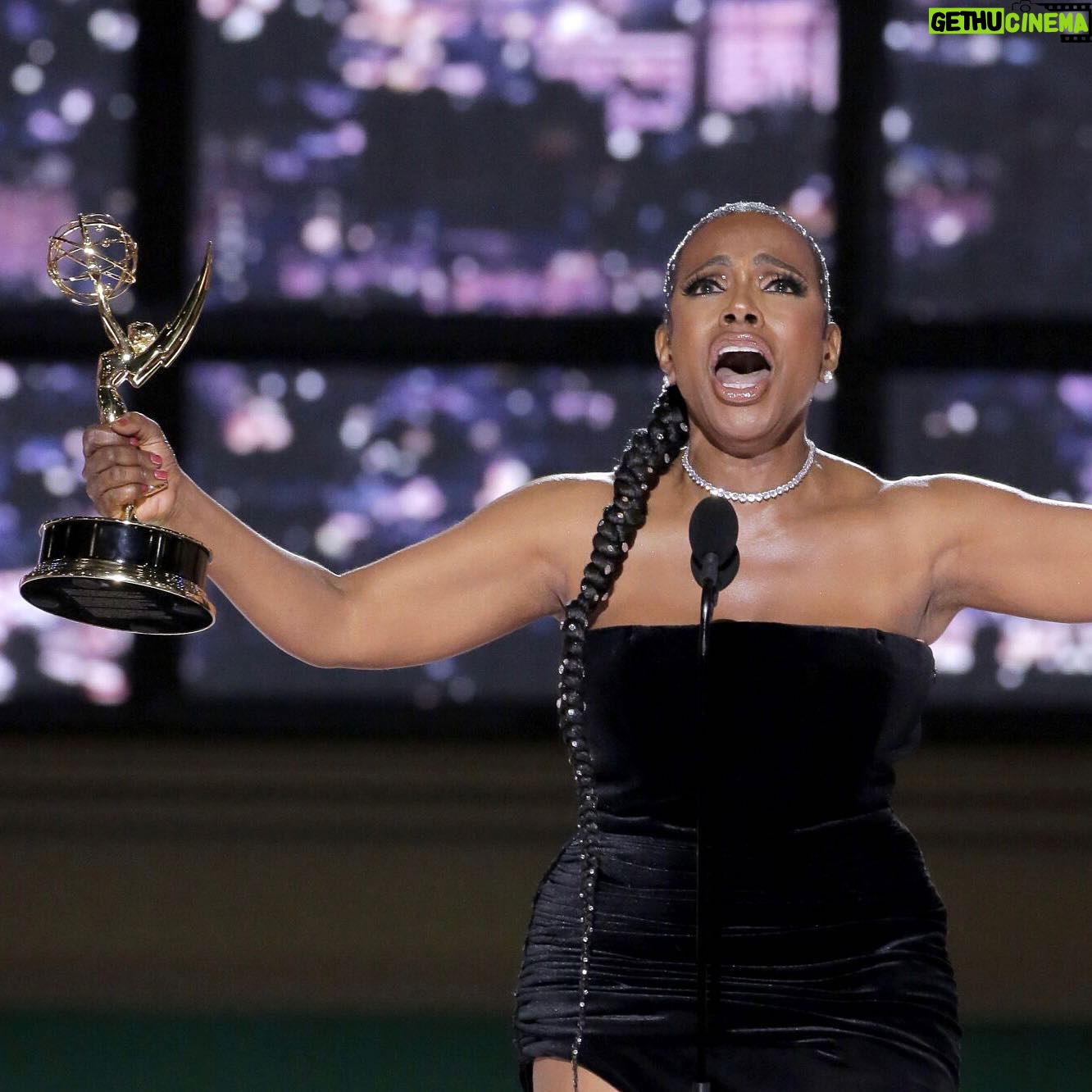Jackée Harry Instagram - Winning my Emmy was a career highlight, but it was also a lonely experience. For 35 years I’ve been the only black woman to win Outstanding Supporting Actresses in a Comedy Series. But that all changes tonight… and it’s come full circle! The network originally wanted @thesherylleeralph to play Sandra on 227, but I got the part and won an Emmy for it. Now, Sheryl joins me as the 2nd black woman in this category and deservedly so! 🎉 I’m so exited for her Emmys win! Sheryl’s had a remarkable career AND she’s one of the nicest people in Hollywood. Barbara Howard on Abbott Elementary is another fabulous character we’ve been fortunate to watch her breathe life into. 🙏🏾 Congrats, Sheryl & welcome to the club! 🏆 #BlackGirlsRock #Emmys