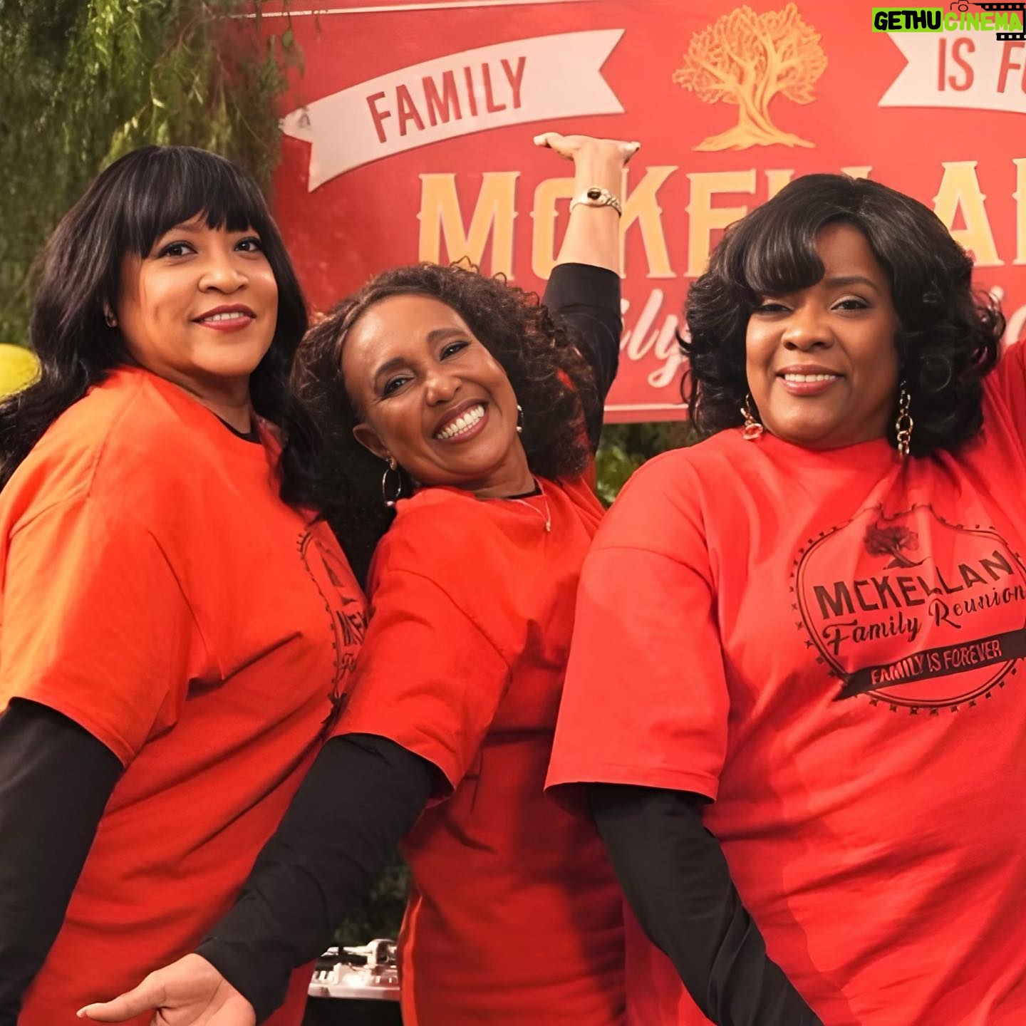 Jackée Harry Instagram - Great times with my sisters filming the series finale of Family Reunion! The last season is now streaming on @netflix.