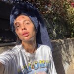Jackie Cruz Instagram - Get into a Sea Salt Manuka Honey homemade scrub with me. 🍯 ~✨For mask, all you need is equal parts honey and salt.✨~ First, I start by scrubbing mask all over my face and lips. Next, I leave the mask on for 5 minutes or less. ⏱ Then, I’ll  remove with cold water. ❄️ (Note: I like to meditate 10 minutes in the sun before I put my serum on. ) Lastly, I’ll finish with moisturizer and my favorite serum. 💦 Get ya self-care on!