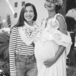 Jackie Cruz Instagram - Baby Shower Tingz. 👶 👶. Gracias a todos por haberme hecho el honor de compartir conmigo y hacerme sentir muy especial. Los bebés, Fernando y yo estábamos muy feliz y agradecido. If you want to know a little more about my sweet day please check out the link in Bio. Thank you @peopleenespanol @peoplechica for the beautiful article. Photography by the talented @elenakosharny 📸