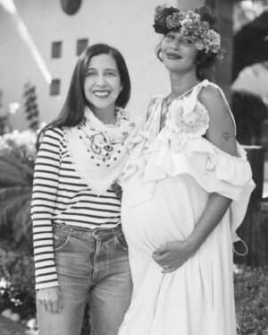 Jackie Cruz Instagram - Baby Shower Tingz. 👶 👶. Gracias a todos por haberme hecho el honor de compartir conmigo y hacerme sentir muy especial. Los bebés, Fernando y yo estábamos muy feliz y agradecido. If you want to know a little more about my sweet day please check out the link in Bio. Thank you @peopleenespanol @peoplechica for the beautiful article. Photography by the talented @elenakosharny 📸