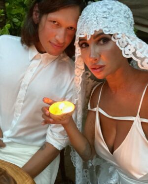 Jackie Cruz Instagram - Made it through our first year and hell yeah there were trial and tribulations, but we are doing this damn thing. Love you baby @i.man.fernando 💕 #anniversary 

Wedding dress by the fabulous talented designer and good friend of mine, @viktorluna