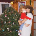 Jackie Cruz Instagram - Familia es todo. Los amo. Buon Natale. Merry Christmas. God Bless. 🎄