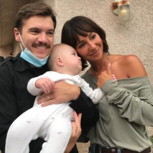 Jackie Cruz Instagram - Yup, that’s our baby! 😜#STORYTIME: @emilehirsch and I went to the Academy of Music and Performing Arts Magnet at Hamilton High together. At the time, he was huge and I had just moved from the Dominican Republic and I couldn’t believe we were going to the same school. We shared a few of the same teachers and some of my friends were even in his class. However, it wasn’t until being on set, that we formally met. We talked about our teachers and everything that we had in common. 20 minutes after our meeting, I cried a few times and we locked lips. (On camera of course! 😇) It’s safe to say we are now friends forever lol. Funny how the world works! Anyways, catch me and my pretend family on Midnight in the Switchgrass, out now on @appletv!