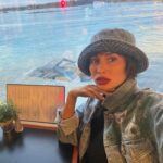 Jackie Cruz Instagram - #Swipe ~ Been chilling lakeside with family, wbu?