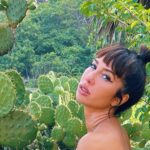 Jackie Cruz Instagram - #SWIPE to see the lady in red. 💋