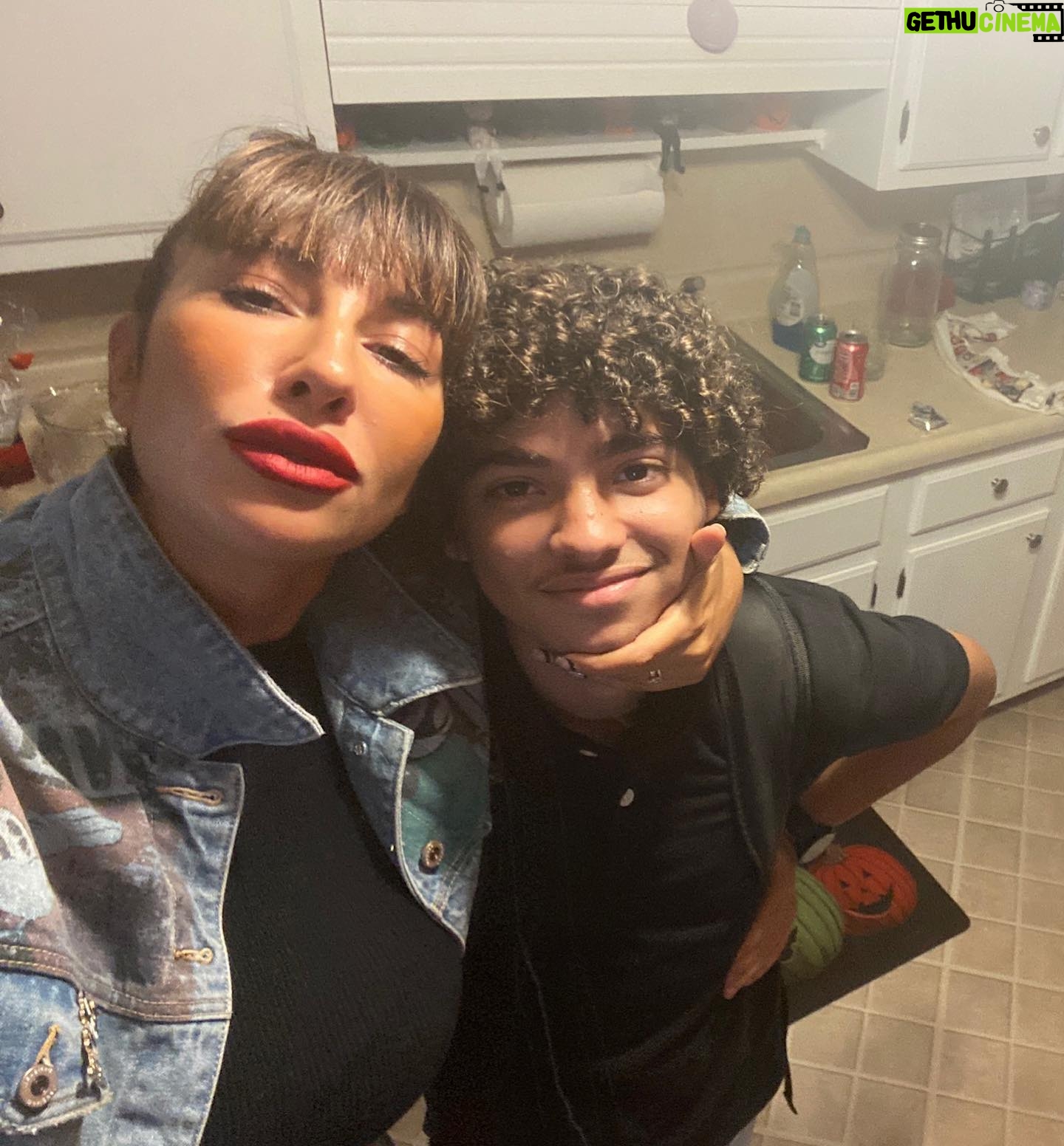 Jackie Cruz Instagram - #Swipe ~ Been chilling lakeside with family, wbu?
