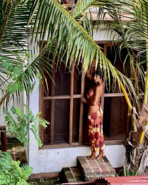 Jackie Cruz Instagram - Oh me? I’m doing just fine. 🇲🇽 

Chic dress by: @upstreetkid @love.char