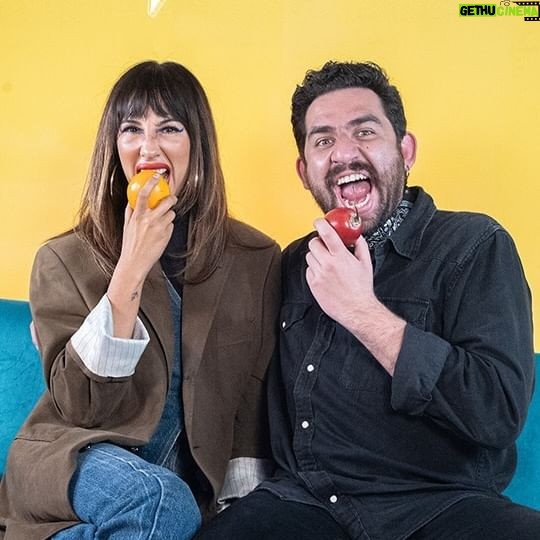 Jackie Cruz Instagram - Para lxs fans de Orange is The New Black, les tenemos noticias 🤩: @jackiecruz (La Flaca) está estrenando nuevo sencillo, “Cielito Lindo, Capítulo 1” ☁️. Si no tenían idea de este notición, vayan a escucharla y no se pierdan estas #ConversacionesPlacenteras⚡❤️🔥
