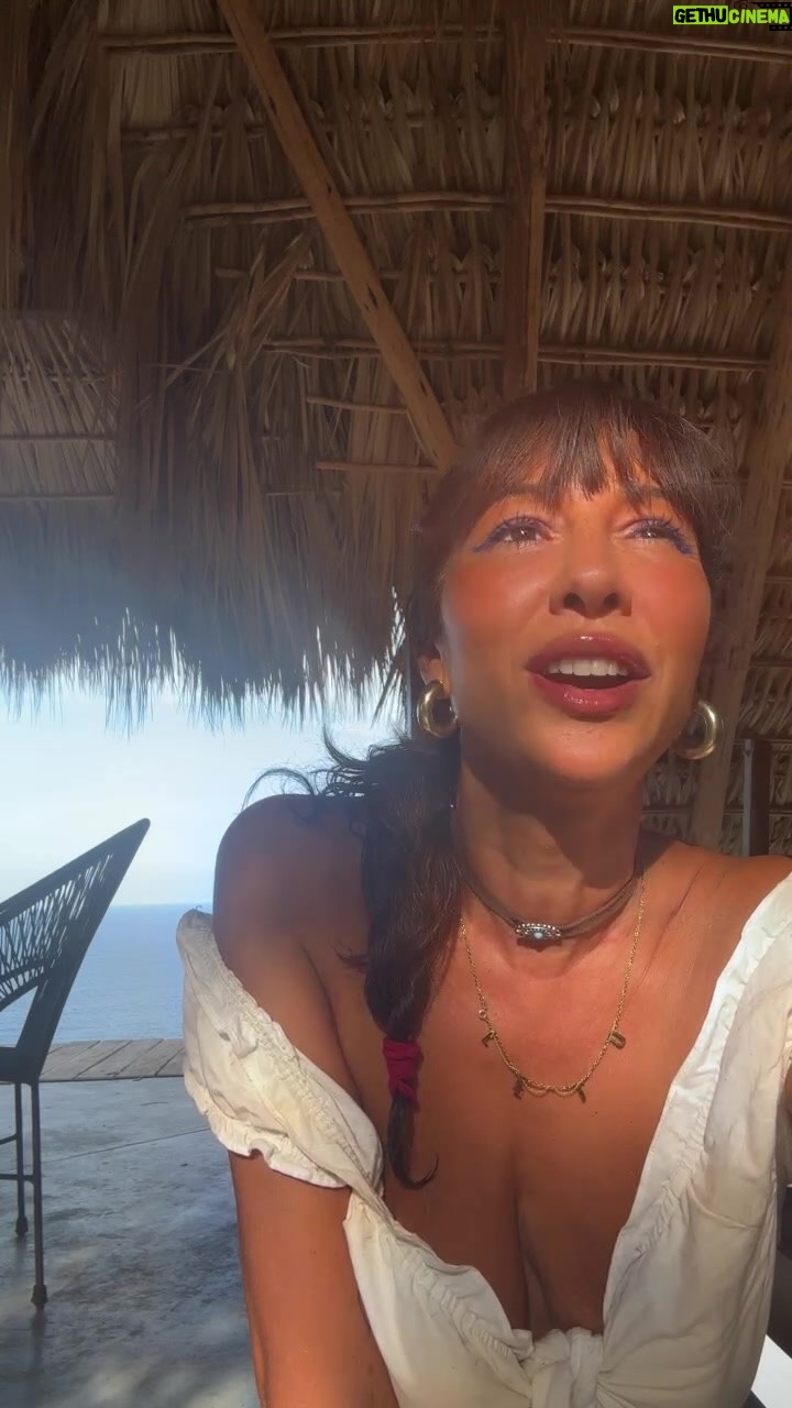 Jackie Cruz Instagram - It’s happening y’all. My new song comes out this Friday. I will be mad if you don’t presave🧐.Jusssst kidding 😚pero like for real presave it’s above in my link. Gracias a todos por hablar conmigo hoy. Los quiero mucho. Un beso desde Mexico