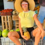 Jackie Cruz Instagram - Raw Vegan. 🍌 🍉 🥑🥒🥬🥥🍐🍋🍍