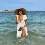 Jackie Cruz Instagram - Saludos desde México. 🍦☀️
