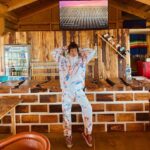 Jackie Cruz Instagram - Una 🇩🇴 en Las Sierras de 🇲🇽. Quieres una bebida Mamajuana o un Mezcalito? Thank you for the drip @dripdyes 🙏🏽