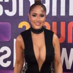 Jackie Guerrido Instagram - Celebration the magic of the @latinamas @univision celebrando una noche mágica! Dress by: @gianninaazar 🔥 Hair & Makeup: @geraldstylist Gracias @jomarigoyso ❤️ por la asesoría 🫶🏻