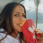 Jackie Guerrido Instagram - Cual es tu fast food favorita? 😜 #roadtrip #weekend #diet NOT