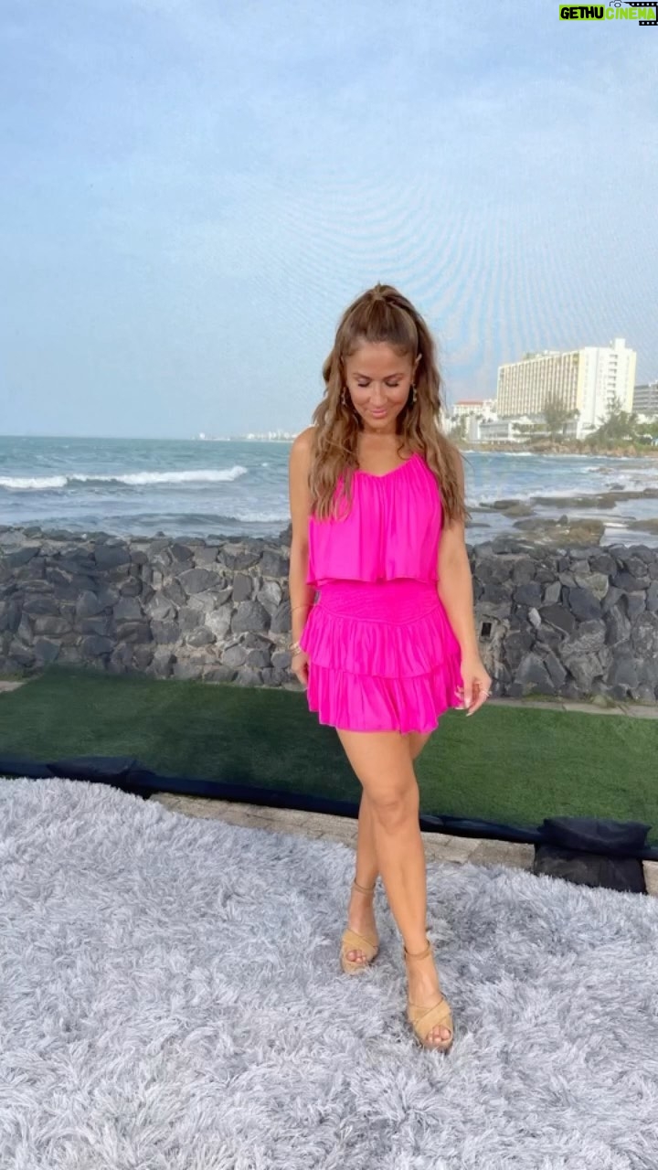 Jackie Guerrido - 8.7K Likes - AquĆ @primerimpacto en vivo desde mi Bella isla del encanto calentando motores para @premiosjuventud Quien es tu nominado favorito? #behindthescenes #hairstylist #makeup @makeupbyfranz #puertorico #summervibes #premiosjuventud ā¤ļøšµš·