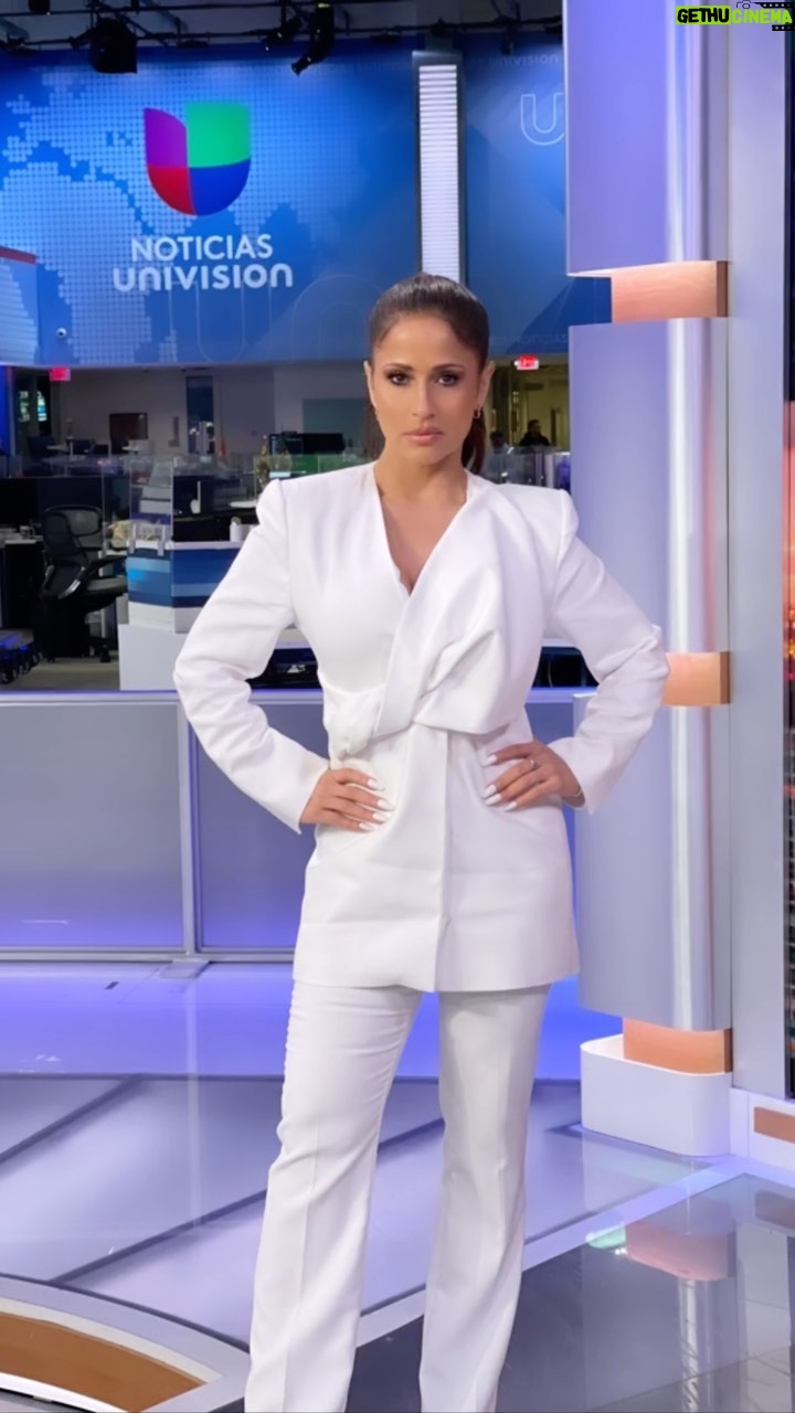 Jackie Guerrido Instagram - Dream big, stay positive, work hard, and enjoy the process. El esfuerzo continuó, incansable y persistente siempre ganarán! Sueña en grande!!! 🥰