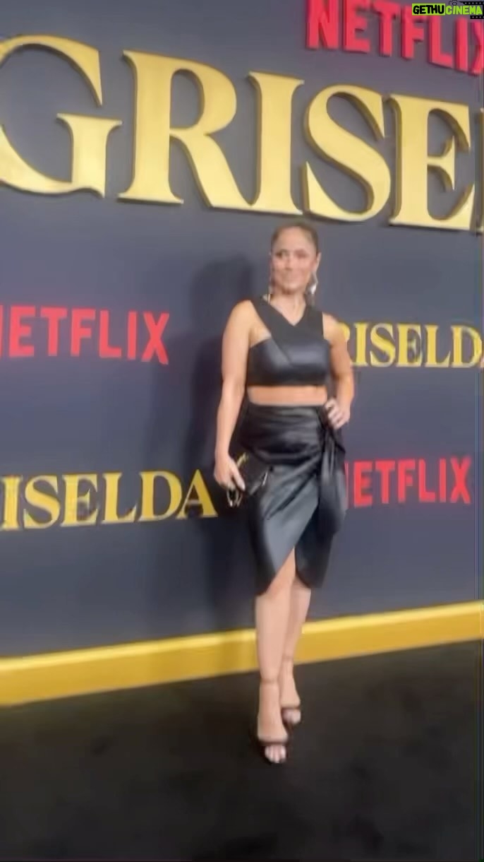 Jackie Guerrido Instagram - En la premier de @griseldanetflix no se la pierdan! @netflix @sofiavergara 🔥