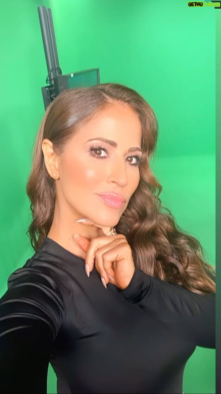 Jackie Guerrido - 10.5K Likes - Tu esfuerzo por alcanzar tus metas puede encender la chispa de la motivación en otros, inspirÔndolos a perseguir sus propios sueños -JG
Your effort to achieve your goals can ignite the spark of motivation in others, inspiring them to pursue their own dreams. #dreambig š„°