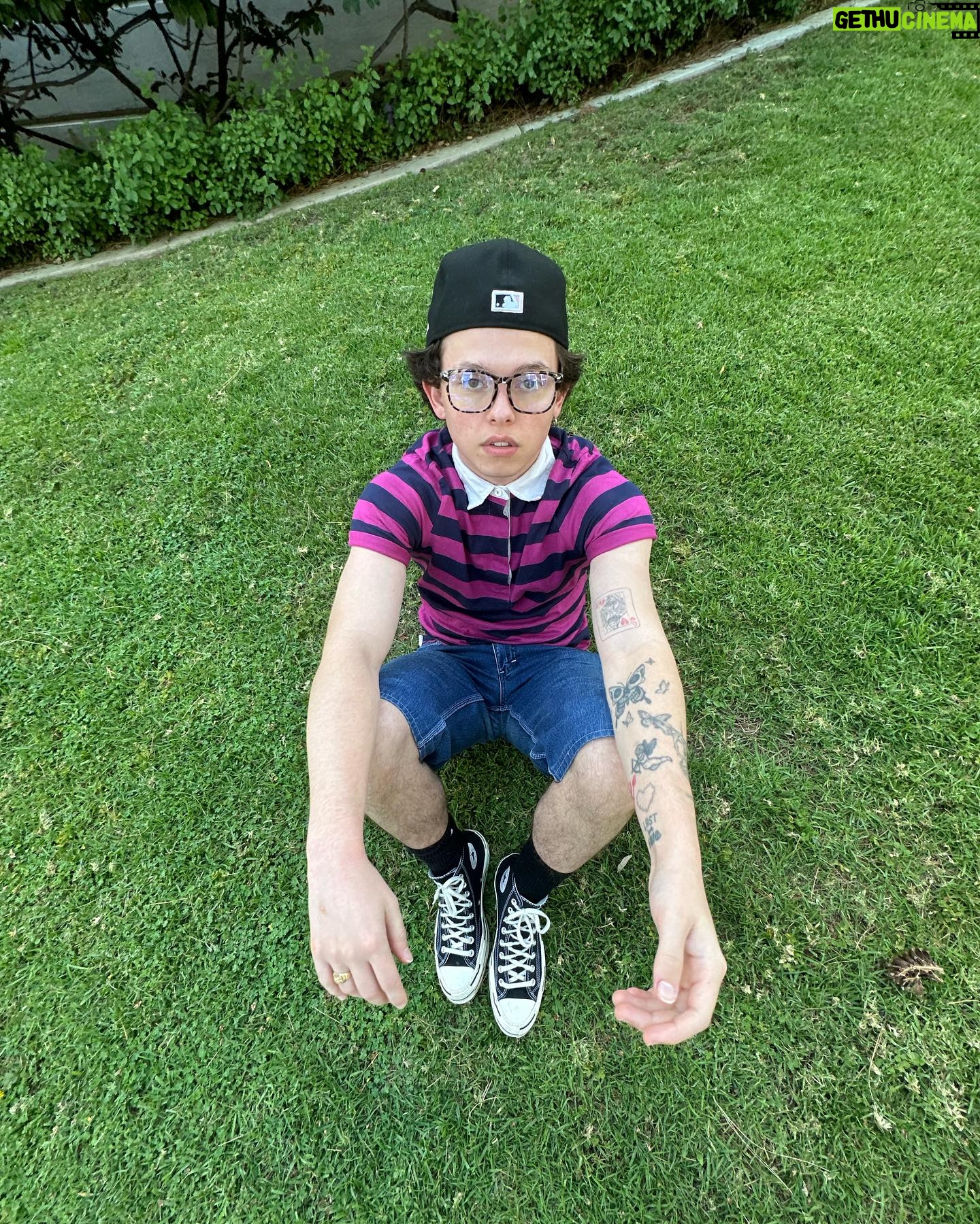 Jacob Sartorius Instagram - professional yapper 🤓