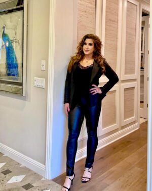 Jacqueline Laurita Instagram - 🎉 Today is my Birthday! 🎈🥳🎂🥂🍾

To celebrate, you can find my VERY comfortable outfits and more at a discount using code: JACLAURITA for 10% off site wide! These would make great #MothersDay gifts as well! 
 https://www.clarasunwoo.com/discount/JACLAURITA?REF=221

I’m loving these wrinkle-free,  travel-friendly outfits with lots of stretch from @clarasunwoo! I especially love their liquid leather jackets.😍 I own SO many of them. They are a knit fabric (not leather or pleather) that’s luxuriously soft, stretchable, breathable, form-fitting , and vegan-friendly .  🫶🏼💕

Go check them out!  👀 I  Love and appreciate  you all! #HappyEarthDay 

 Xoxo,
Jacqueline