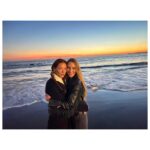 Jaime King Instagram - Merry Christmas Eve 💚🎄💚 • 📸 @rui