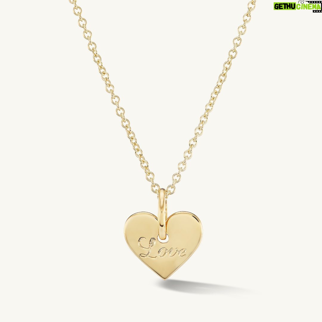 Jaime King Instagram - SRJ x Jaime King. A collection of personalized, handmade, and hand-engraved necklaces made from recycled 14k gold and lab-grown diamonds. Every piece is a thoughtful collaboration between us and you. Our custom hand-engraving process is what gives a piece its personal significance. @jaime_king