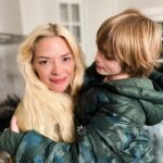 Jaime King Instagram - Happy Mother’s Day to all the mama’s. ALL the mama’s. Love you. 🌹🌹🌹 JK