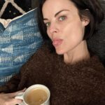 Jaimie Alexander Instagram - Goooood morning! ☕️ Do you filter the photos you put on your social media? If so, why? I’m very curious about this phenomenon. For strong personal reasons, I do not filter mine, but I’d love to learn more about why you might. 💛 #curious (check my stories for more) #filter #instagram
